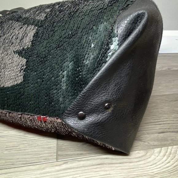 Disney Parks Star Wars Large Tote Bag 2 Sided Purse Flip Sequin w/ 4 Logo Design - Picture 10 of 16